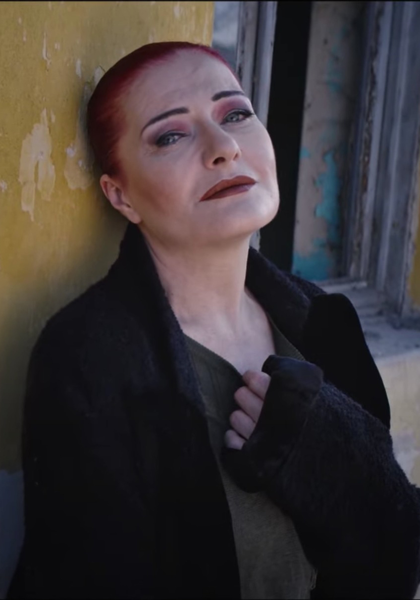 My Mother – Candan Erçetin